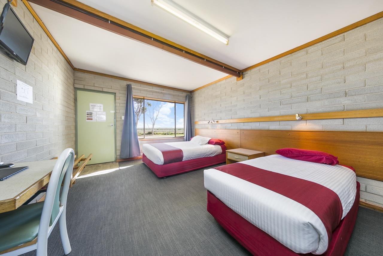 Nullarbor Roadhouse Hotell Exteriör bild